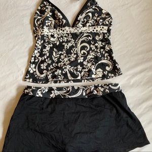 Black and white tankini and swim skirt